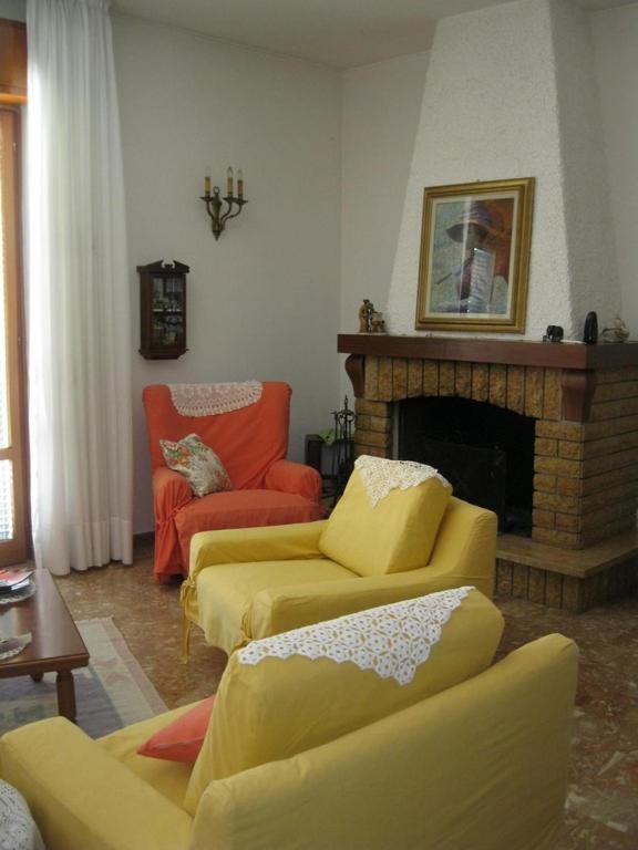 לינה וארוחת בוקר Malnate La Casa Dei Pini מראה חיצוני תמונה